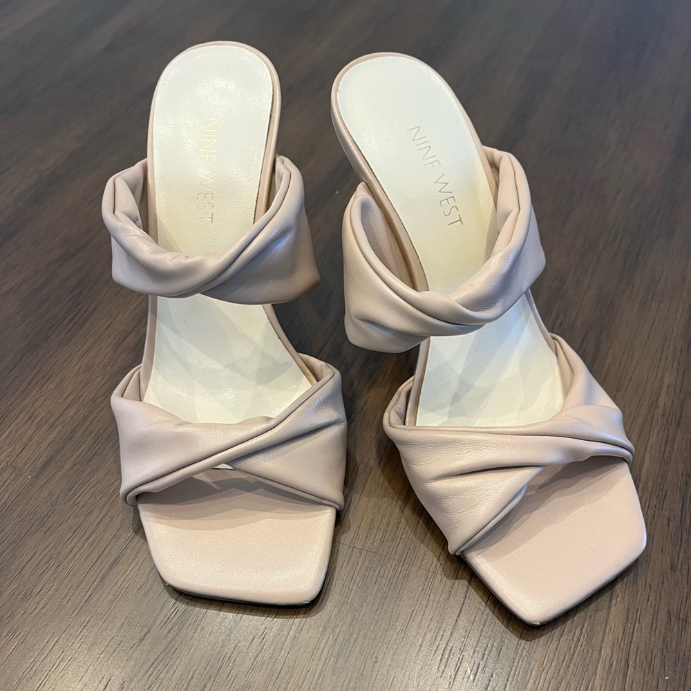 Nine West tan heels